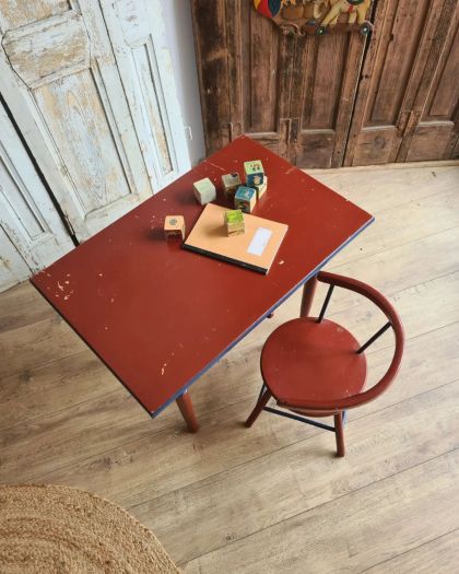 Ancien bureau table enfant et chaise Wisa Gloria 1950