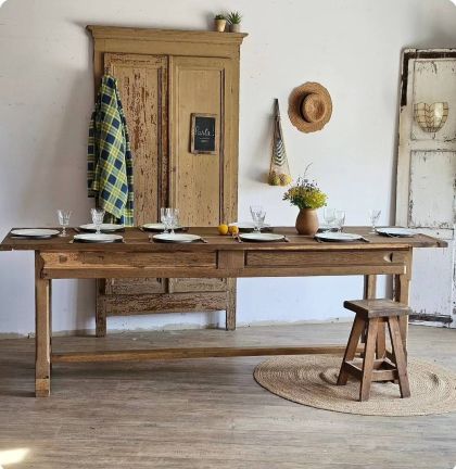 Ancienne grande table de ferme bressane en chêne avec 2 tirettes