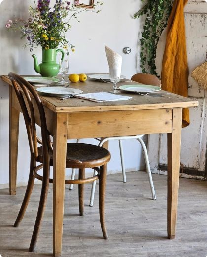 Ancienne table de ferme plateau chêne pied fuseau