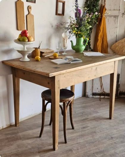 Ancienne table de ferme plateau chêne pied fuseau