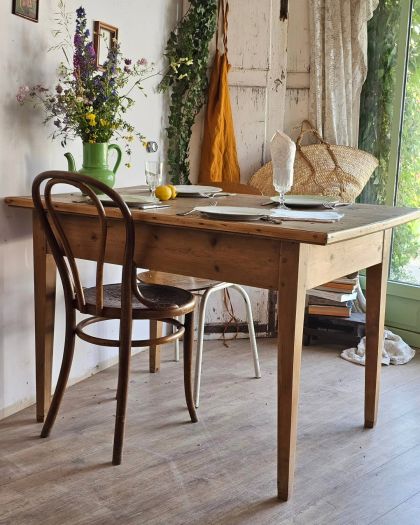 Ancienne table de ferme plateau chêne pied fuseau