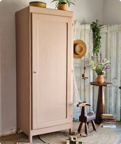 Ancienne armoire parisienne penderie et 2 étagères /vestiaire vieux rose