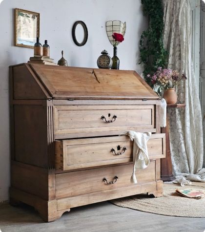 Ancienne grande commode scriban, secrétaire dos d'âne XIXe en noyer