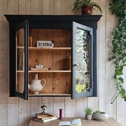 Ancienne vitrine noire début XXe à poser ou à accrocher