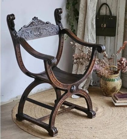 Ancien fauteuil dagobert Massif fin 19e en bois sculpté