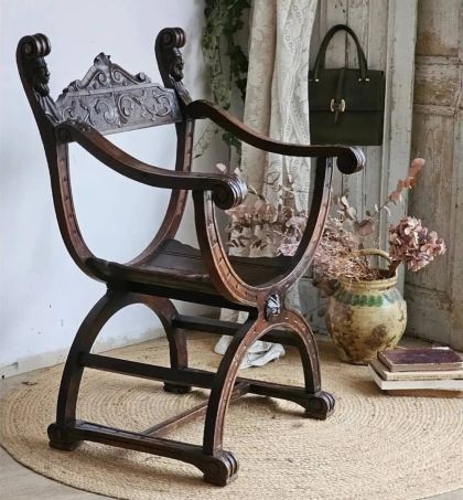 Ancien fauteuil dagobert Massif fin 19e en bois sculpté