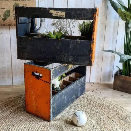 Rare anciennes caisses " S.C.S.G" de Genève noir et orange
