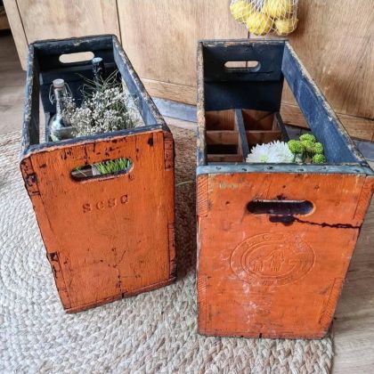 Rare anciennes caisses " S.C.S.G" de Genève noir et orange