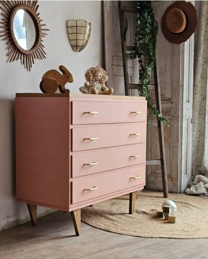 Ancienne commode pieds fuseaux 4 tiroirs