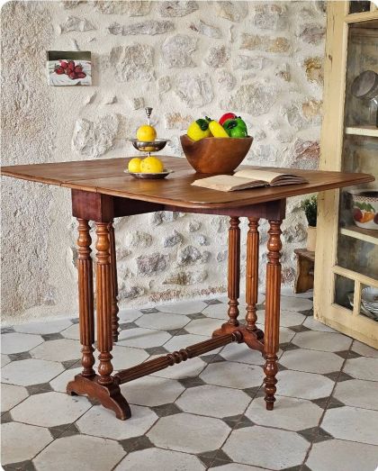 Ancienne table Gateleg fin XIXe / début XXe