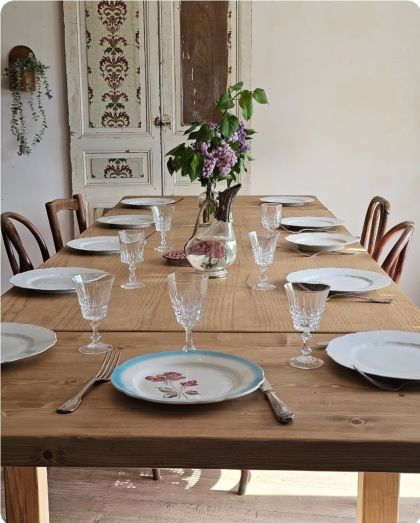 Grande table de ferme à rallonges en frêne  modulable