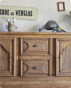 Ancien grand buffet massif début XXe.