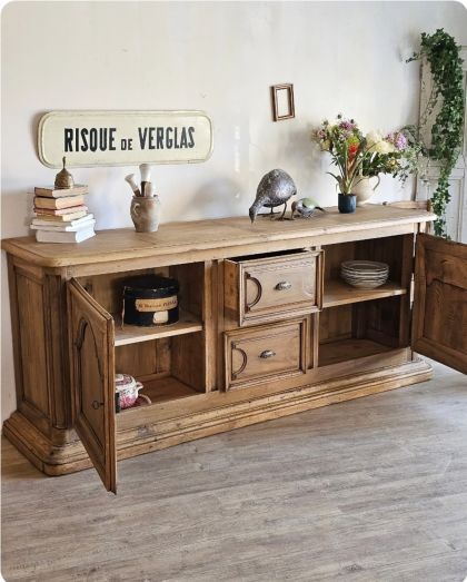 Ancien grand buffet massif début XXe