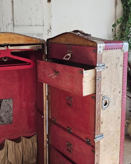 Malle cabine années 30 complète penderie tiroirs clé d'origine