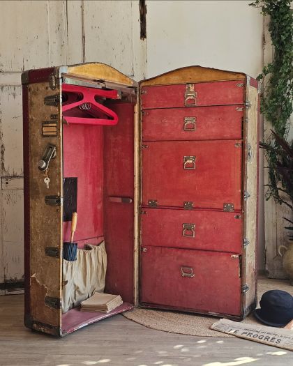 Malle cabine années 30 complète penderie tiroirs clé d'origine