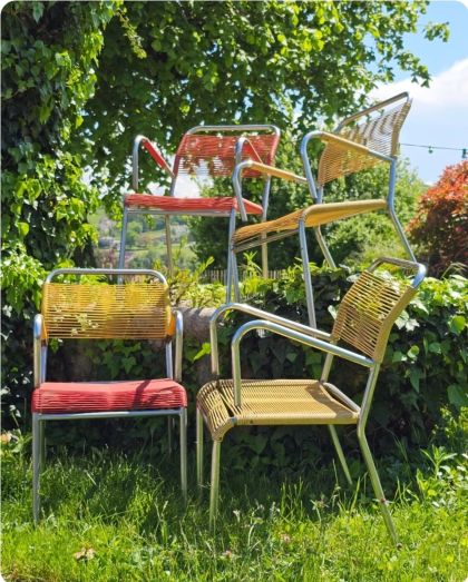 Chaises vintage suisses scoubidou structure métal chromé