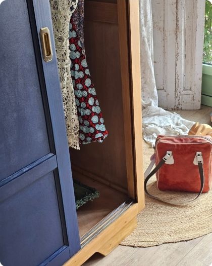 Ancienne armoire parisienne portes coulissantes penderie + 1 étagère