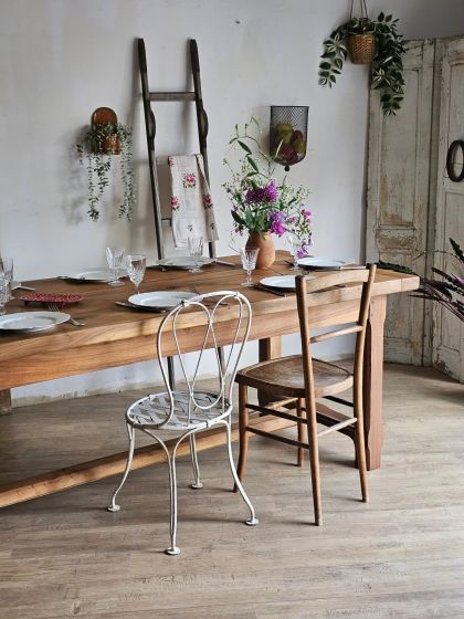 Grande table de ferme en noyer superbe veinage avec tiroir