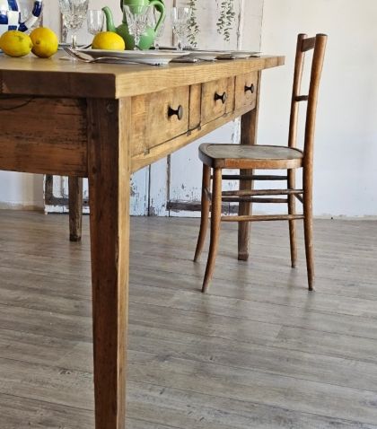 Ancienne grande table de métier chêne pieds fuseaux 6 tiroirs