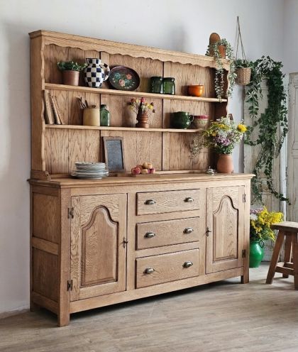 Grand buffet vaisselier en chêne 3 tiroirs 2 portes et grande étagère