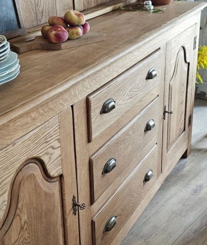 Grand buffet vaisselier en chêne 3 tiroirs 2 portes et grande étagère