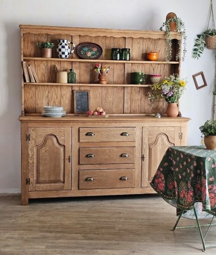 Grand buffet vaisselier en chêne 3 tiroirs 2 portes et grande étagère