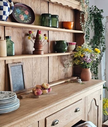 Grand buffet vaisselier en chêne 3 tiroirs 2 portes et grande étagère