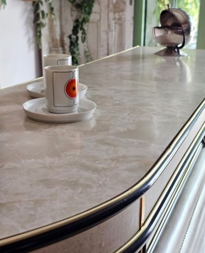 Superbe bar capitonné en Skaï typique des années 60