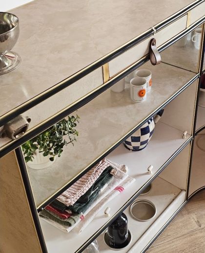 Superbe bar capitonné en Skaï typique des années 60