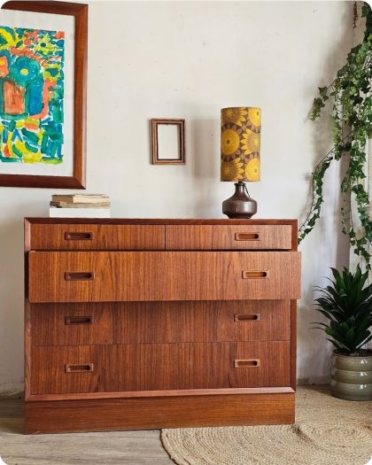 Ancienne commode Scandinave annnées 60 Lyby Mobler Denmark