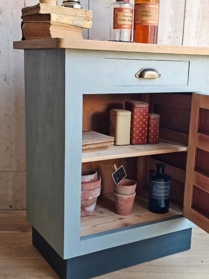 Ancien meuble d'atelier des années 50