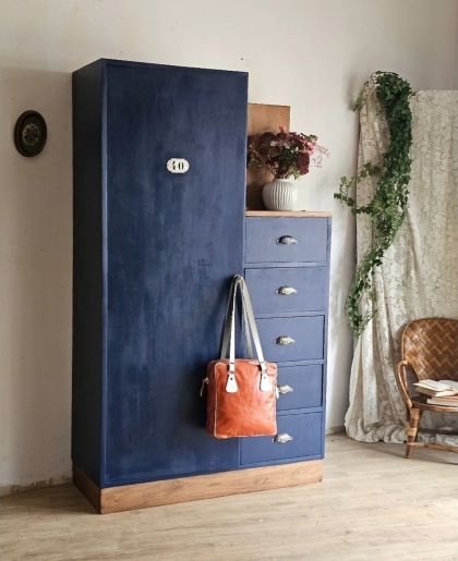 Ancien meuble vestiaire asymétrique, armoire penderie tiroirs