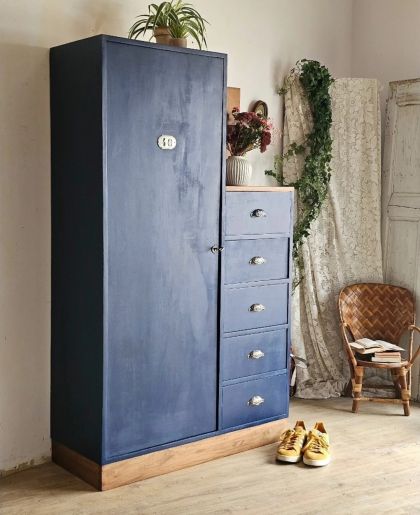 Ancien meuble vestiaire asymétrique, armoire penderie tiroirs