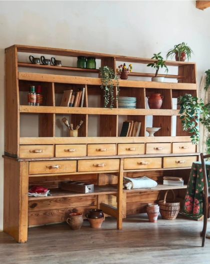 Ancien meuble de métier début 20e patine d'origine avec ,tiroirs, casiers, étagère