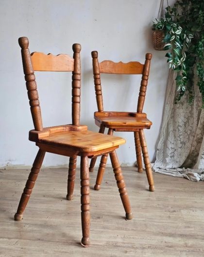 4 chaises massives en bois tourné, esprit chalet campagne