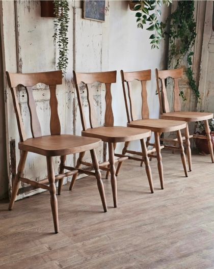 Suite de 4 chaises Baumann en bois massif style western années 70
