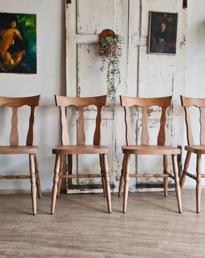 Suite de 4 chaises Baumann en bois massif style western années 70