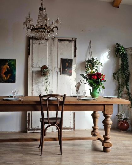 Monumental table en chêne massif 20e siècle 2 tiroirs rallonges