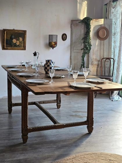 Ancienne grande table modulable en chêne massif sculpté fin 19e