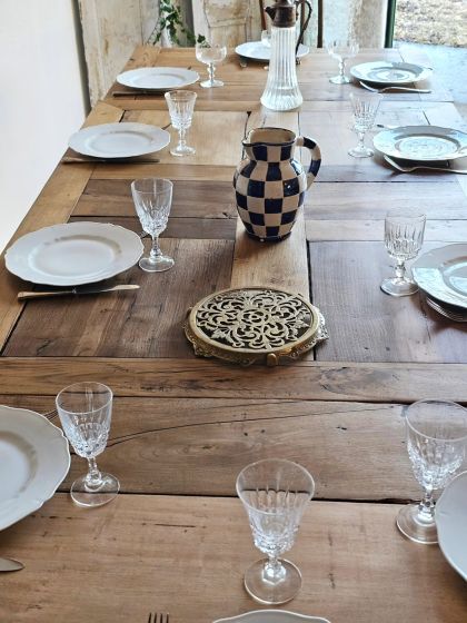 Ancienne grande table modulable en chêne massif sculpté fin 19e