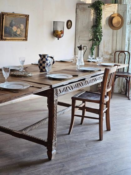 Ancienne grande table modulable en chêne massif sculpté fin 19e