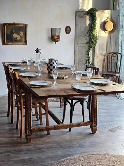 Ancienne grande table modulable en chêne massif sculpté fin 19e