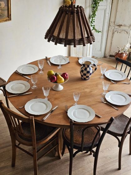 Grande table ronde massif en merisier pied central