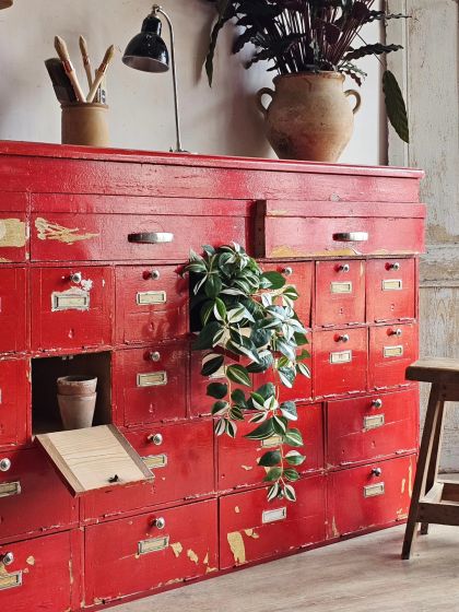 Ancien grand meuble de métier à clapets circa 1930-1950