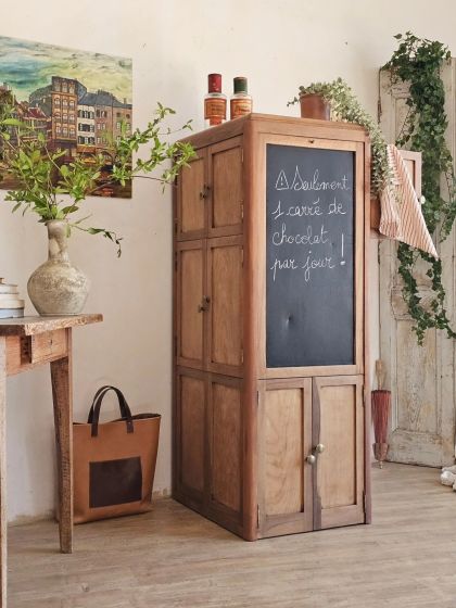 Ancien meuble de métier atypique 10 portes tableau noir