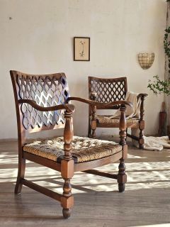Ancienne paire de fauteuils en bois assise corde et dossier ajouré