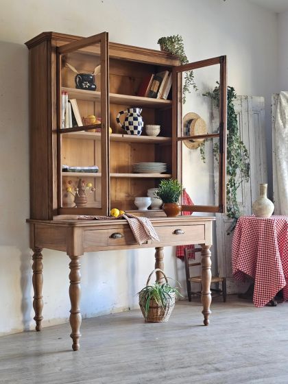 Ancienne vitrine en noyer sur table d'origine bibliothèque vaisselier
