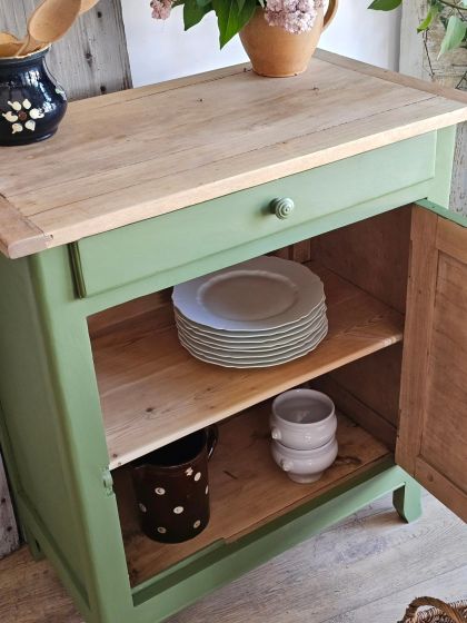 Ancien buffet fin 19e joli loquet d'origine
