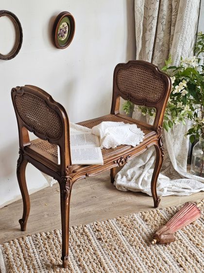 Ancienne petite banquette canné style Louis XV début XXe