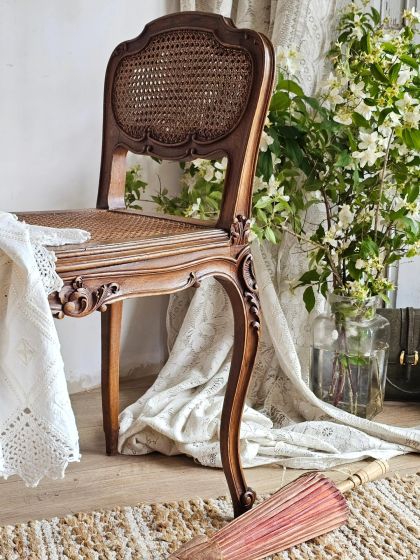 Ancienne petite banquette canné style Louis XV début XXe